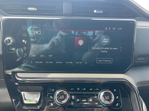 Used 2024 GMC Sierra 2500 AT4 w/ AT4 Premium Plus Package image 20