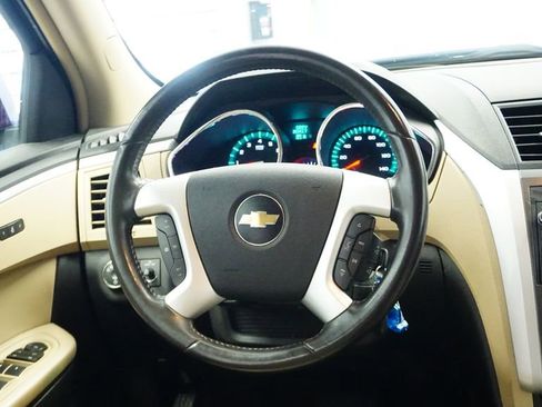 Used 2009 Chevrolet Traverse LTZ image 22