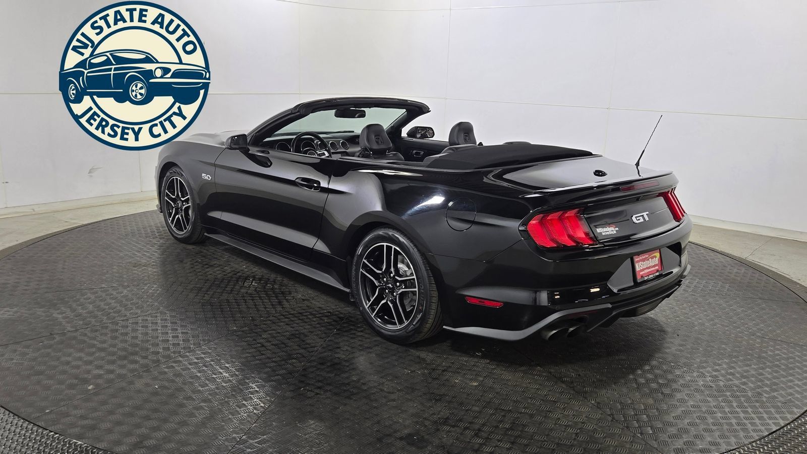 Used 2020 Ford Mustang GT Premium RWD image 3
