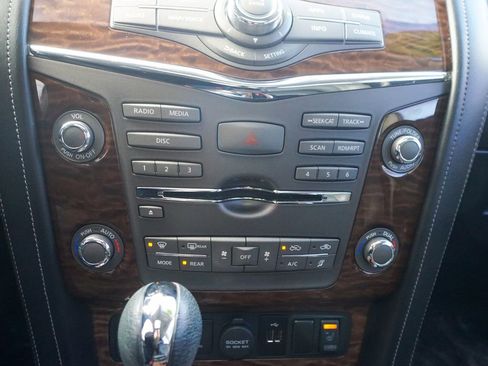 Used 2020 Nissan Armada SL w/ Premium Package image 28