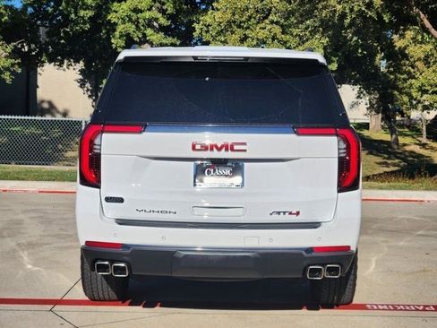 Used 2025 GMC Yukon XL AT4 w/ AT4 Premium Package image 14