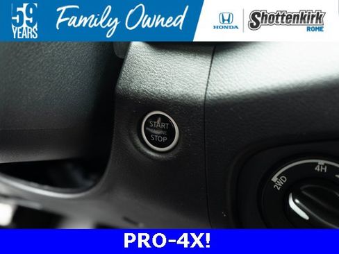 Used 2023 Nissan Frontier PRO-4X w/ Technology Package image 34