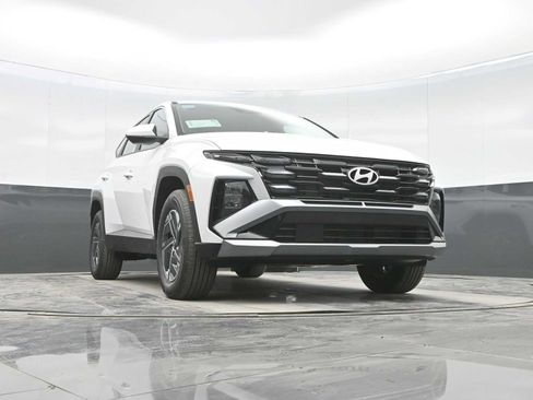 New 2026 Hyundai Tucson Blue SE image 22