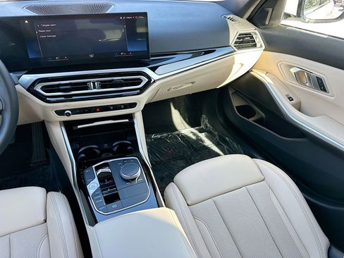 Used 2023 BMW 330i Sedan image 24