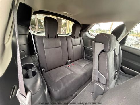 Used 2016 Nissan Pathfinder SV AWD/4WD image 19
