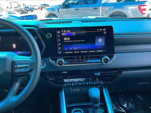 Used 2026 Chevrolet Colorado W/T image 7