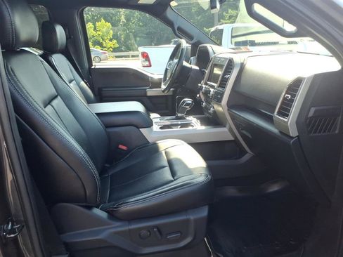 Used 2019 Ford F150 Lariat w/ Equipment Group 502A Luxury AWD/4WD image 10