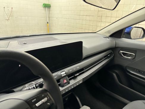 Used 2025 Kia K4 FWD image 31