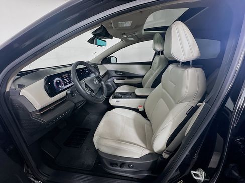 Used 2024 Nissan Ariya FWD image 13