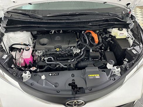 New 2026 Toyota Sienna XLE image 22