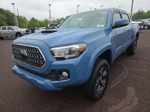 Certified 2019 Toyota Tacoma TRD Sport AWD/4WD image 7