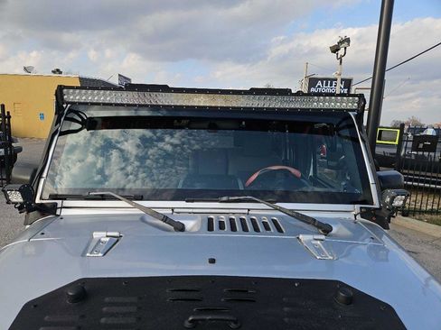 Used 2009 Jeep Wrangler Unlimited X w/ Trailer Tow Group image 19