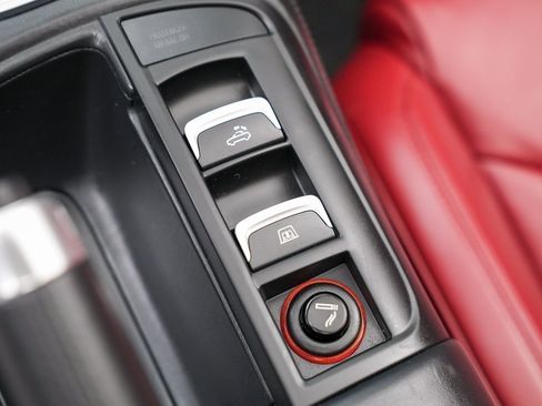 Used 2015 Audi R8 V8 image 40