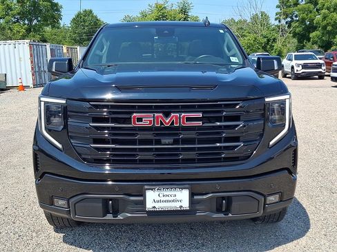 Used 2024 GMC Sierra 1500 Elevation w/ Elevation Premium Package AWD/4WD image 5