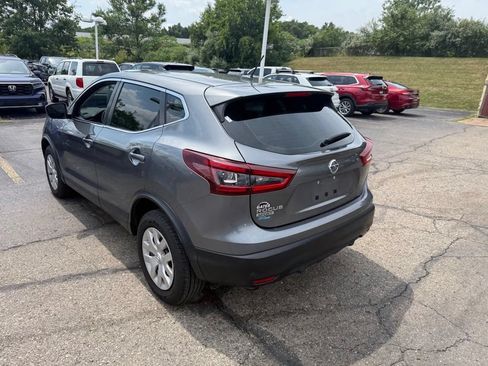 Used 2020 Nissan Rogue Sport S FWD image 2