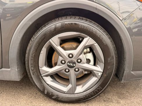 Used 2025 Kia K4 image 29