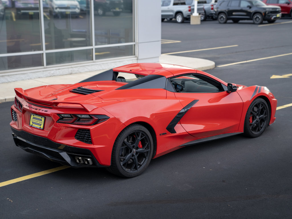 Used 2022 Chevrolet Corvette Stingray Premium Conv w/ Z51 Performance Package RWD image 5