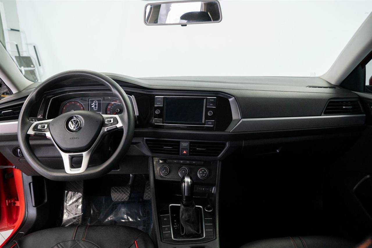 Used 2021 Volkswagen Jetta SE FWD image 16