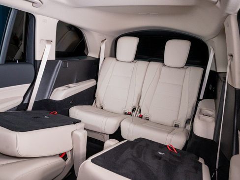 Certified 2026 Mercedes-Benz GLS 450 4MATIC image 18