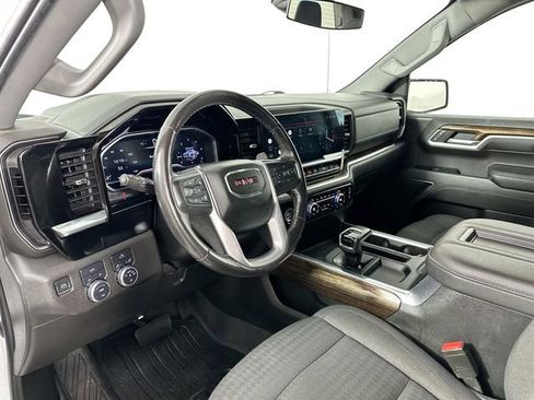 Used 2022 GMC Sierra 1500 Elevation image 19