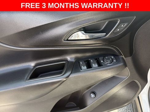 Used 2019 Chevrolet Equinox LT FWD image 12