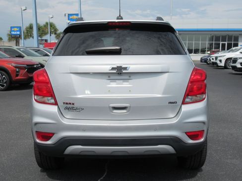 Certified 2018 Chevrolet Trax LT w/ Sun & Sound Package AWD/4WD image 6