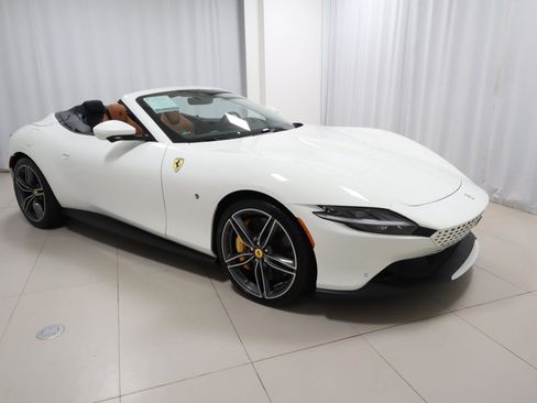Certified 2024 Ferrari Roma Spider image 7