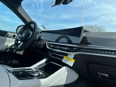 New 2026 BMW X6 xDrive40i w/ Climate Comfort Package AWD/4WD image 24