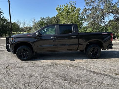 Used 2020 Chevrolet Silverado 1500 Custom Trail Boss w/ Custom Convenience Package image 2