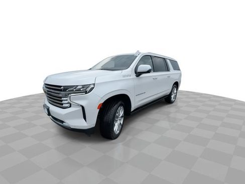 Certified 2023 Chevrolet Suburban High Country w/ Advanced Technology Package AWD/4WD image 4