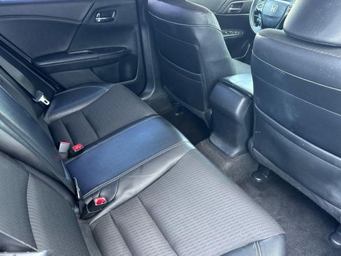 Used 2016 Honda Accord Sport image 30