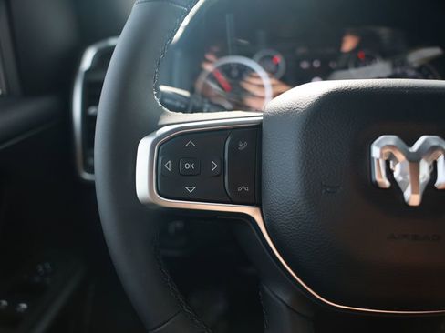 New 2026 RAM 1500 4x4 Crew Cab image 17