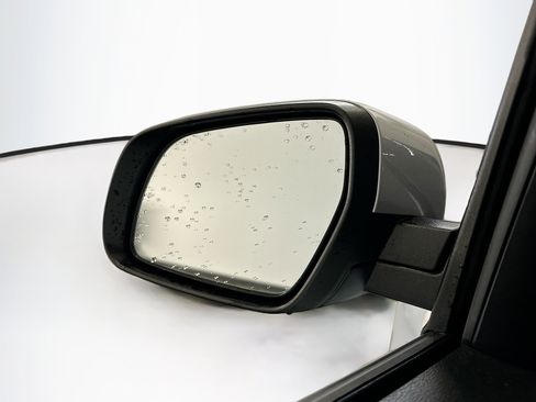 Used 2021 Hyundai Venue SE FWD image 16