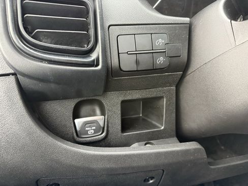 Used 2023 RAM ProMaster 2500 image 23