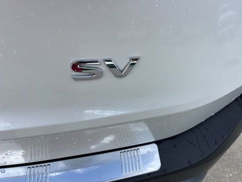 Used 2021 Nissan Rogue SV w/ Premium Package image 7