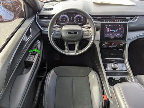 New 2025 Jeep Grand Cherokee Altitude RWD image 14
