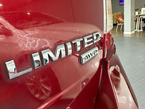 Used 2013 Ford Edge Limited image 22