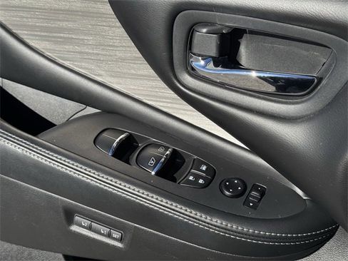 Used 2017 Nissan Murano SL image 23