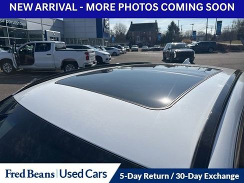 Used 2023 Genesis GV70 3.5T Sport w/ Sport Prestige Package image 4