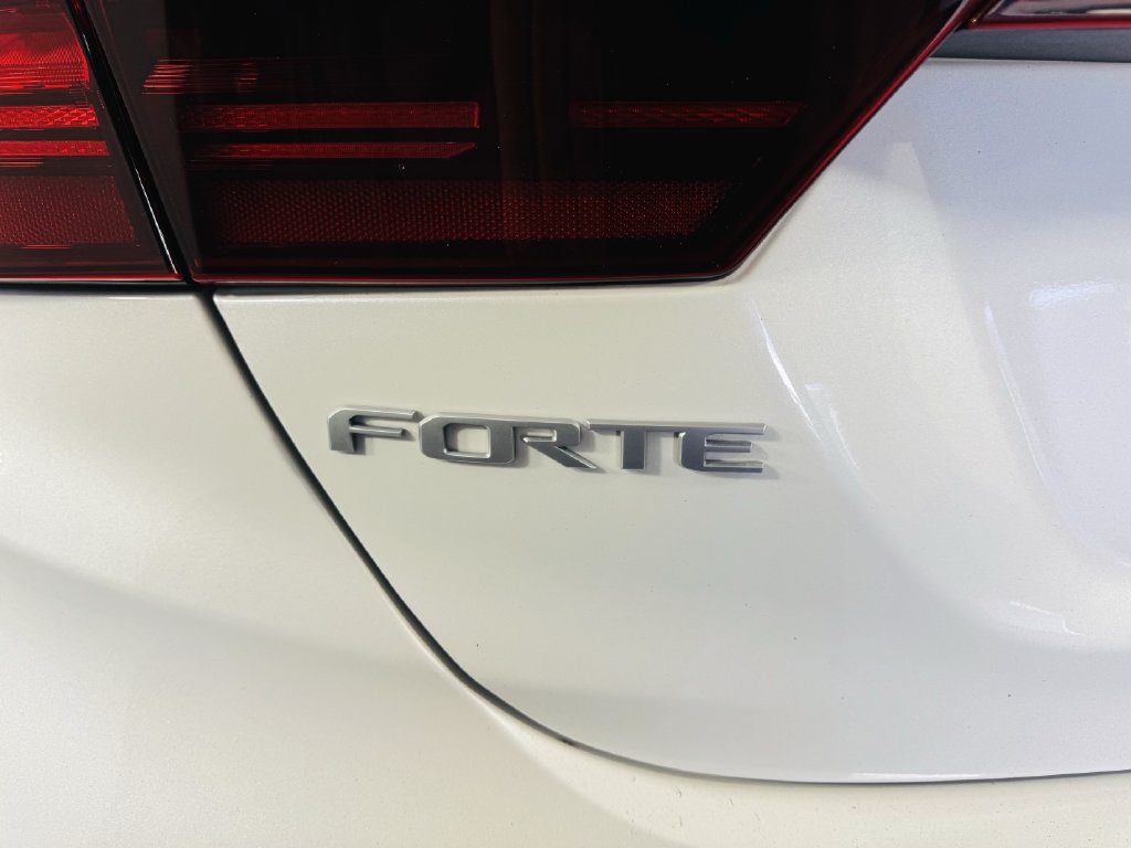 Used 2023 Kia Forte GT-Line w/ GT-Line Technology Package FWD image 25