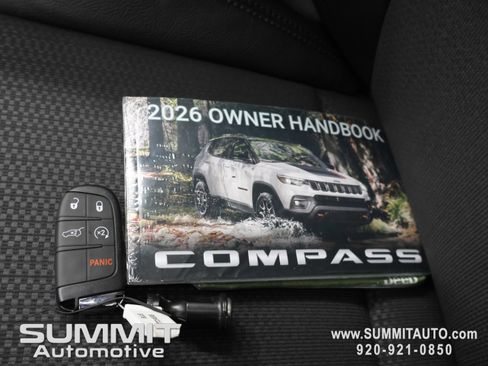 New 2026 Jeep Compass Trailhawk w/ Sun, Sound & Navigation Group AWD/4WD image 69