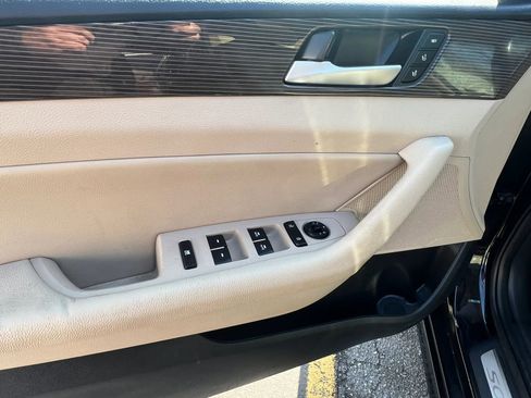 Used 2018 Hyundai Sonata Limited FWD image 22