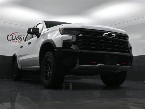 Used 2023 Chevrolet Silverado 1500 ZR2 w/ Technology Package image 28