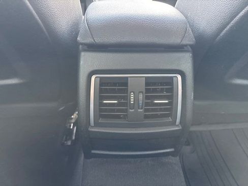 Used 2017 BMW 320i Sedan RWD image 19