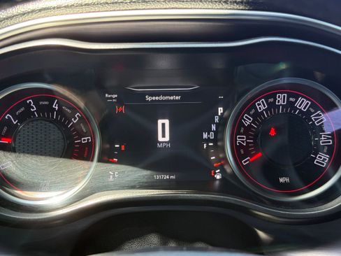 Used 2018 Dodge Challenger SXT image 13