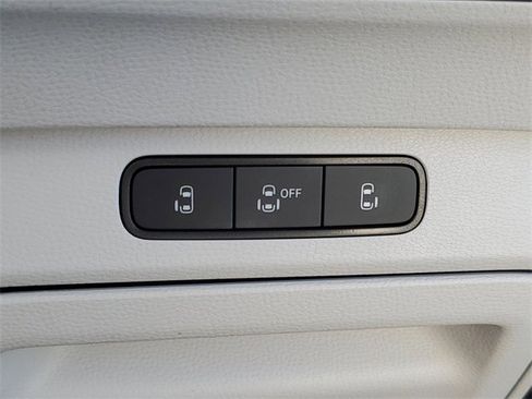 New 2025 Volkswagen ID. Buzz 1st Edition image 34