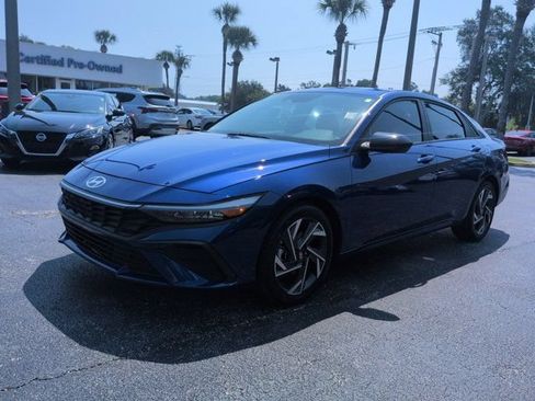 Certified 2025 Hyundai Elantra Sport FWD image 7