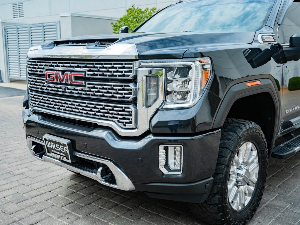 Used 2021 GMC Sierra 2500 Denali w/ Denali Ultimate Package AWD/4WD image 3