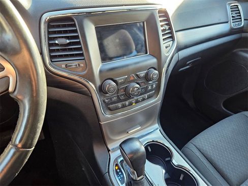 Certified 2020 Jeep Grand Cherokee Laredo w/ Security & Convenience Group image 21