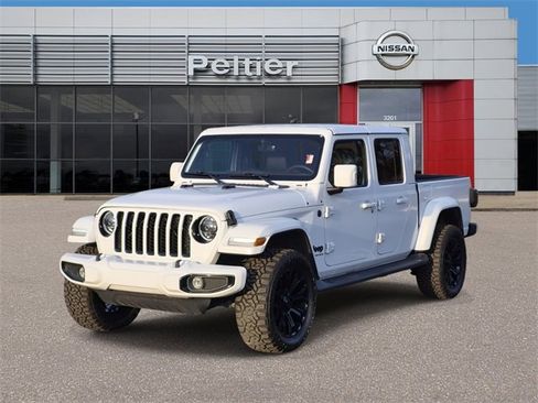 Used 2023 Jeep Gladiator Overland image 3